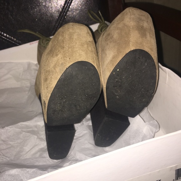 Jeffrey Campbell Freda Taupe Suede boots size 6. - Picture 6 of 8